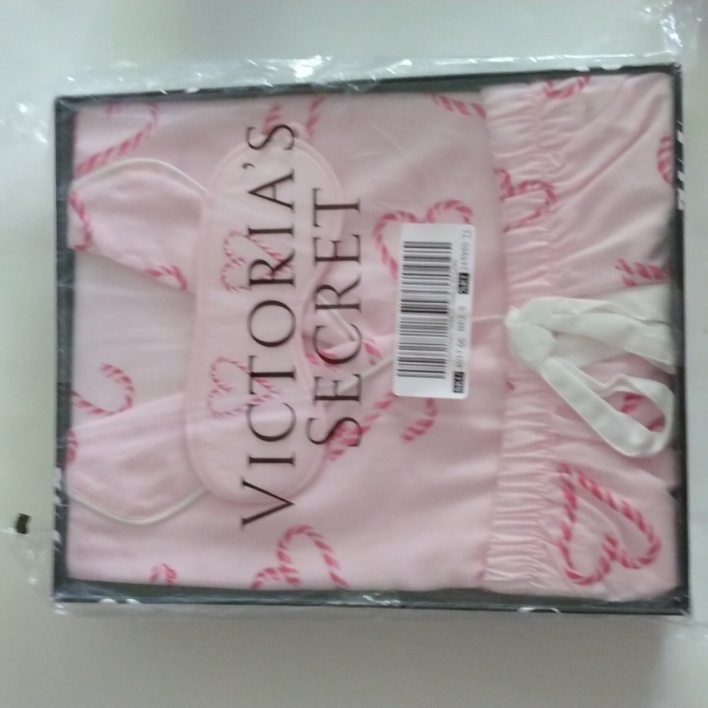 Victoria's Secret PJ Set and Eye Mask NWT